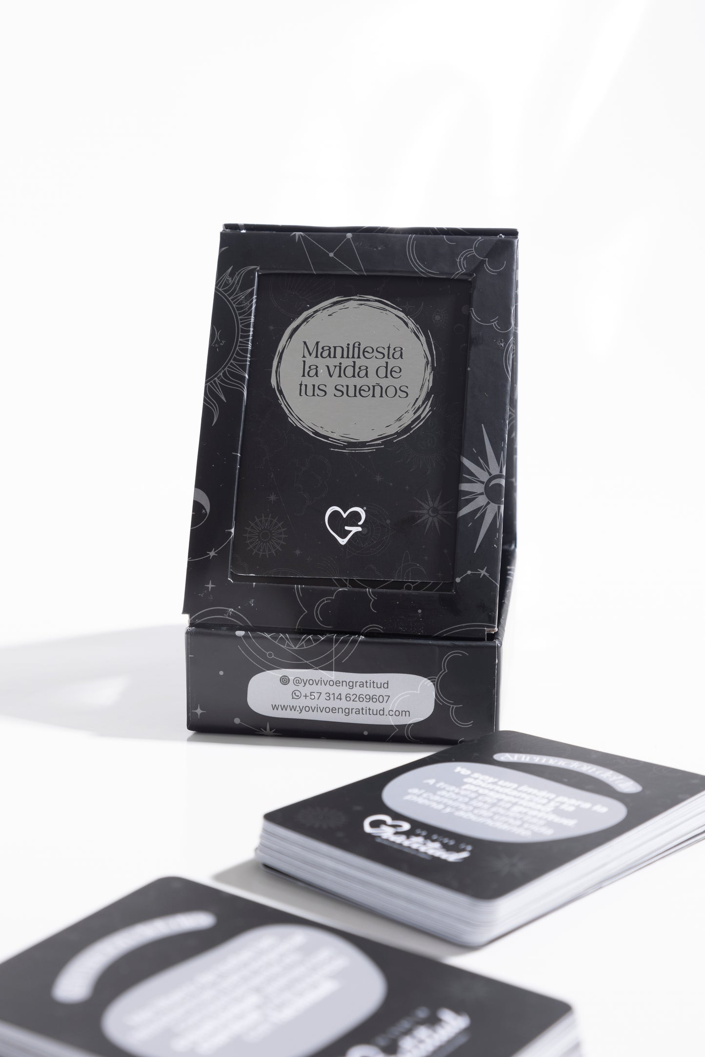 Oráculo Manifestación 💛 – Afirmaciones para Crear la Vida que Deseas