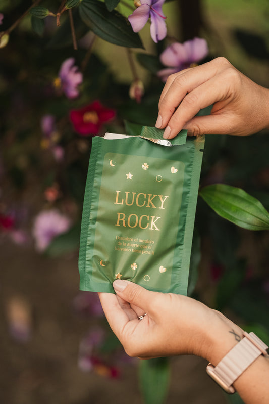 Amuleto de la suerte – Descubre lo que el universo tiene para ti ✨